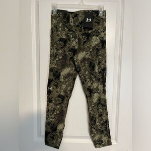 Women’s NWT Under Armour Fitted High Rise Ankle Leggings